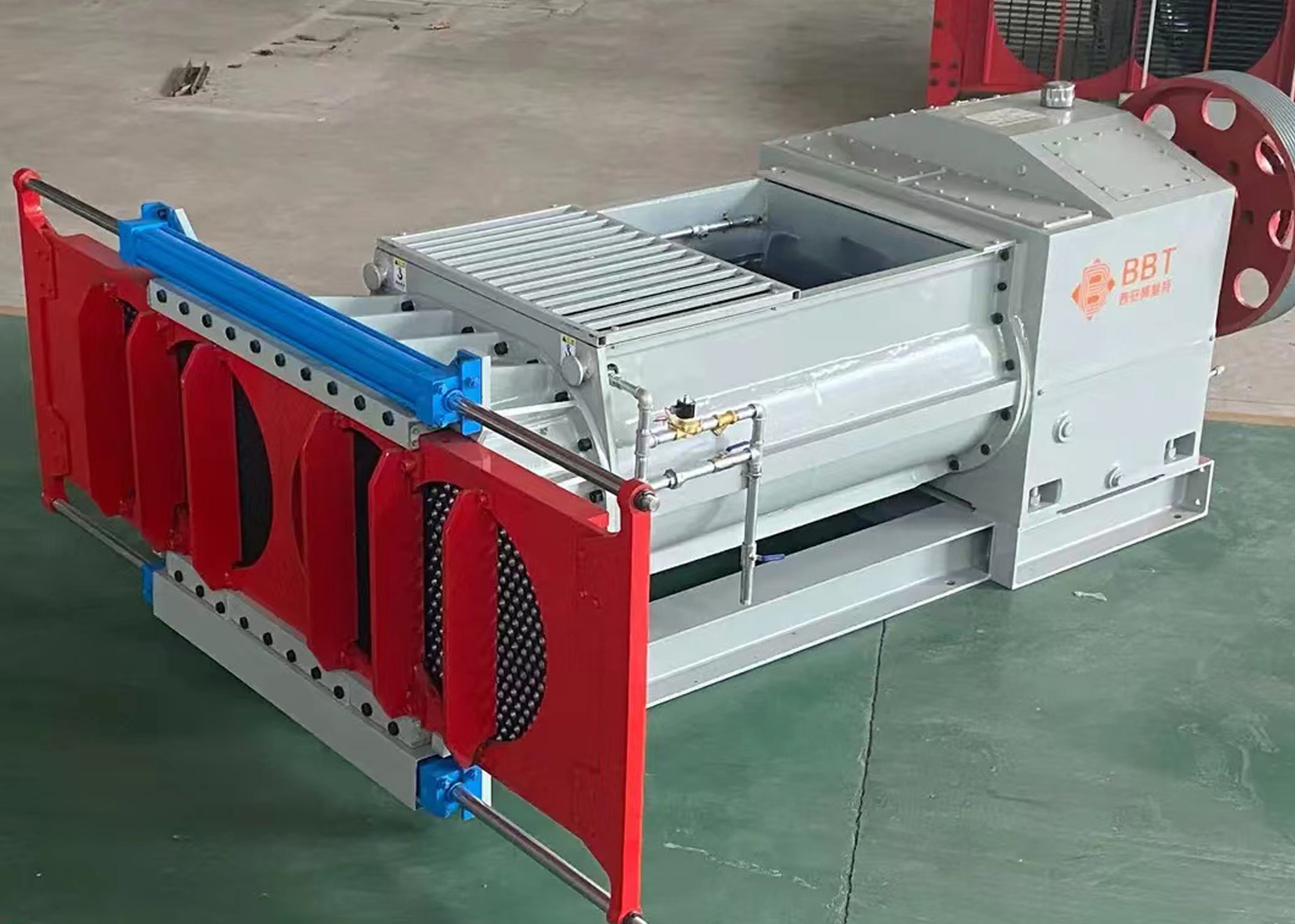 New Type Crusher Mixing Front Grid Mixing Extruding Machinery For Clay Brick Factory