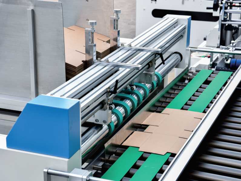 LY-1450WG-900 Multifunctional Zipper Box Paste Double-Sided Adhesive Machine Multi-Box Compatibility All Zipper Cartons Wide Size Range Supports Paper