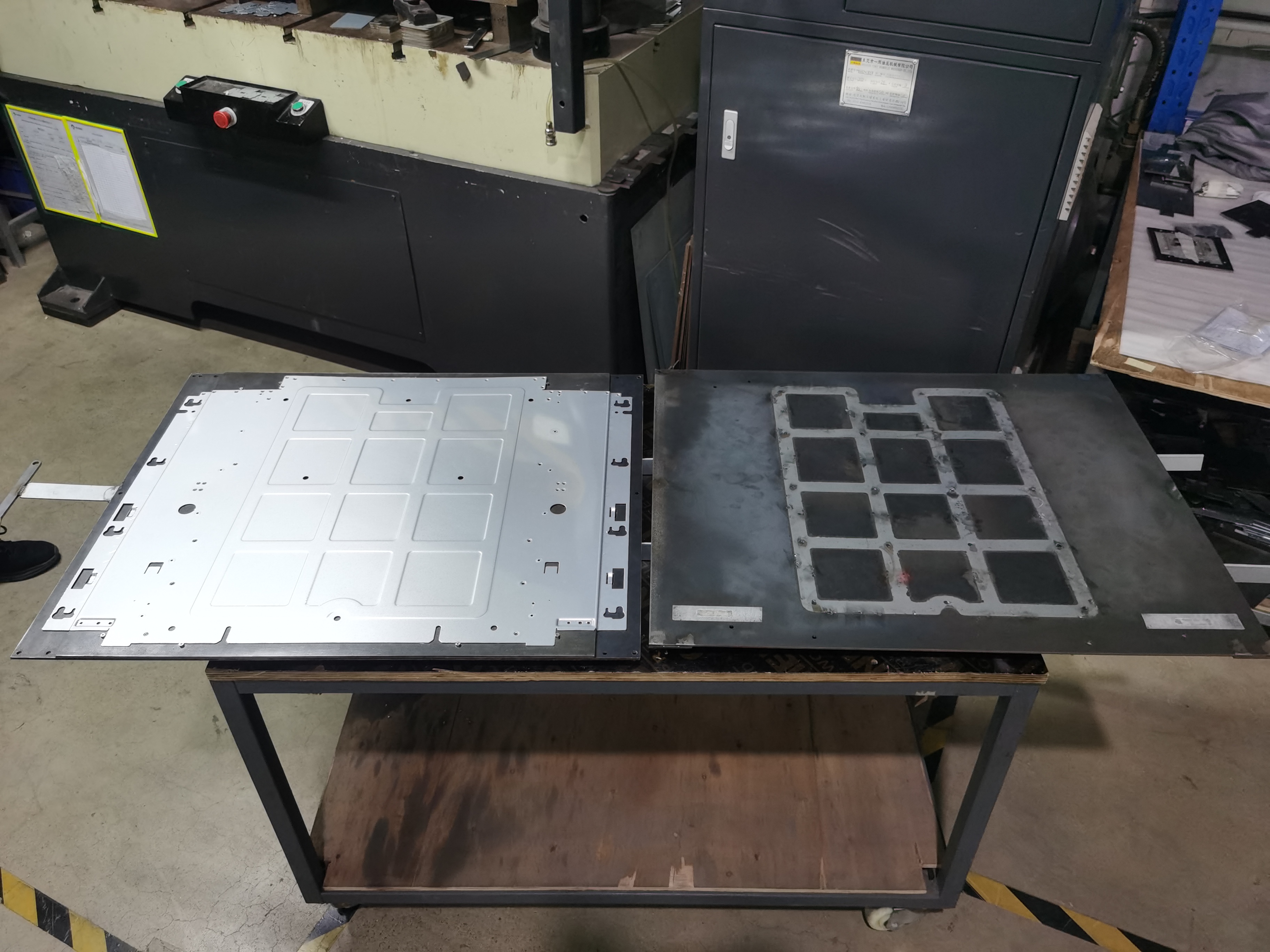 Custom Cabinet Amplifier Chassis Distribution Box Network Cabinet Lock Box