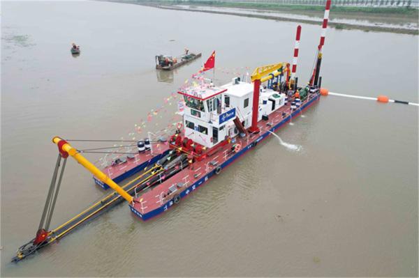 900 Cbm/H Hydraulic 26 Inch Cutter Suction Dredger For Sand Dredging Or Mud