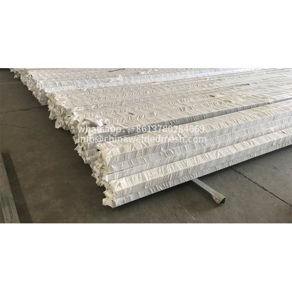 Horizontal Wire 868 Mesh Fence Powder Plating For Garden Separate Fencing