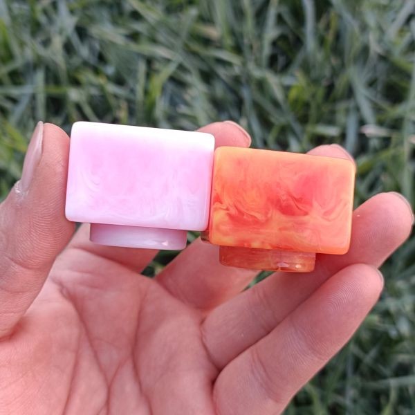 Square 50ml Perfume Spray Bottle Bayonet Resin Cap Glass Flat Round