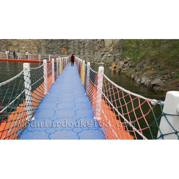 HDPE fabriquer un ponton flottant