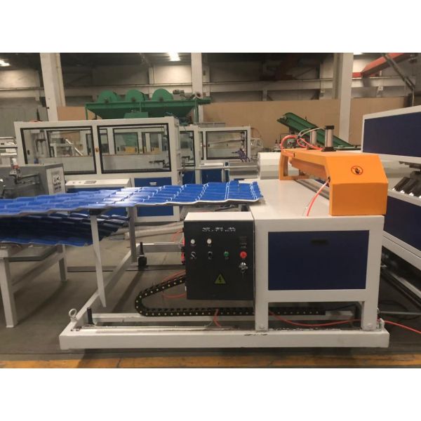 1100mm ASA Plastic Profile Production Line Quantitative Feeding