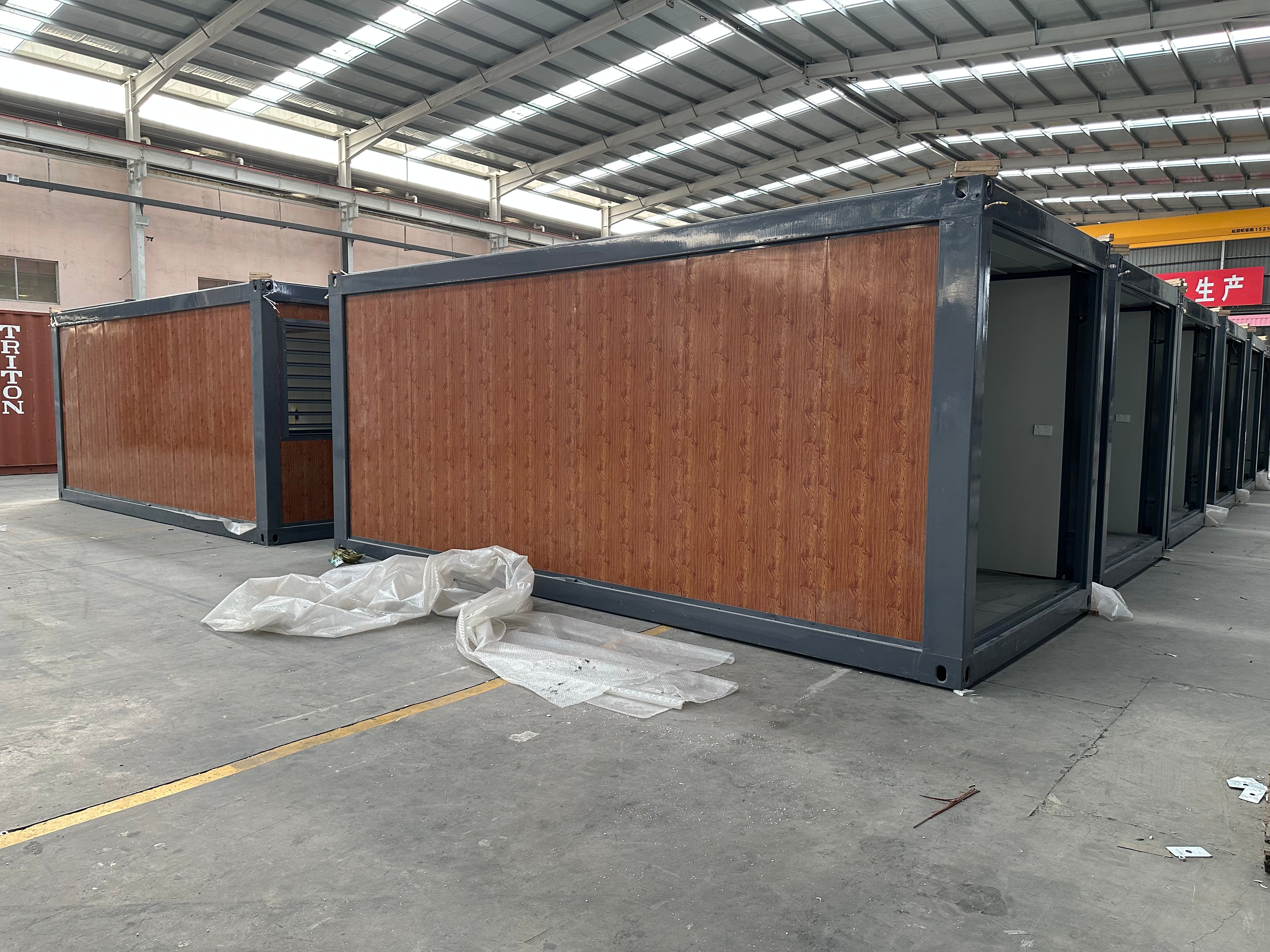 High Wind Rating Folding Container Prefabricated House Customizable Color 20ft Prefab House with Quick Assembly Design