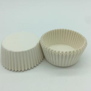 China Custom White Greaseproof Cupcake Liners Round Shape Blueberry Muffin Cup wholesale