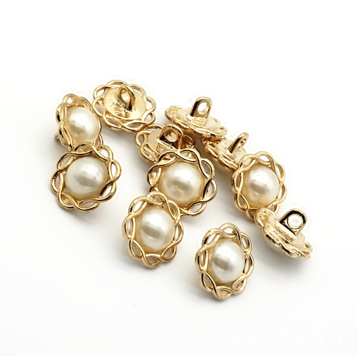 2021 high quality pearl plastic button with shank