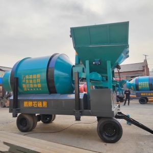 China 1000L Self Loading Concrete Mixer Twin Shaft Concrete Mixer Green wholesale