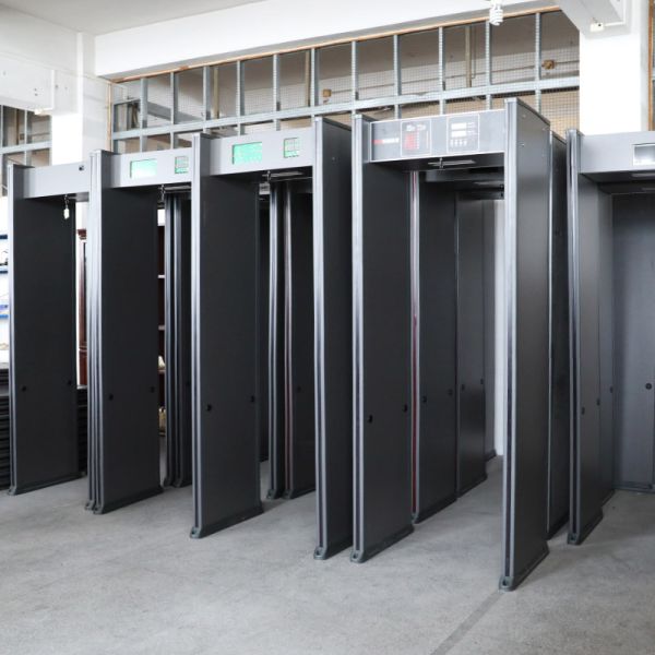 Public Place High Resolution ±0.5ºC Human Body Scanner