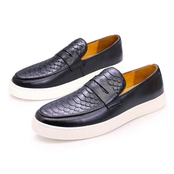 Quality Customized Mens Slip On Sneakers Shoes Round Toe Leather Lining Shoes for sale
