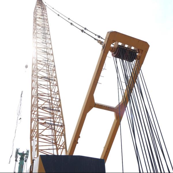 Quality 55T Hydraulic Crawler Crane In Bridge Construction XGC55 203.5t.M for sale