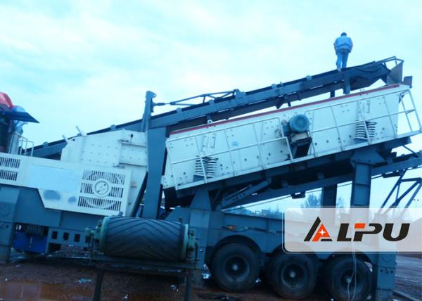 Quality Flexible Configuration Portable Crusher Plant , Mobile Concrete Crusher for sale