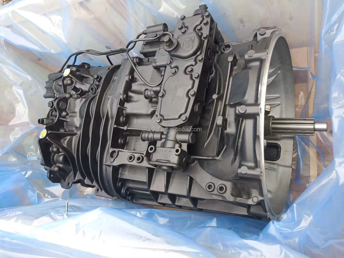 National Heavy Duty Truck HOWO Truck Transmission HW19710 for SINOTRUK Truck Models