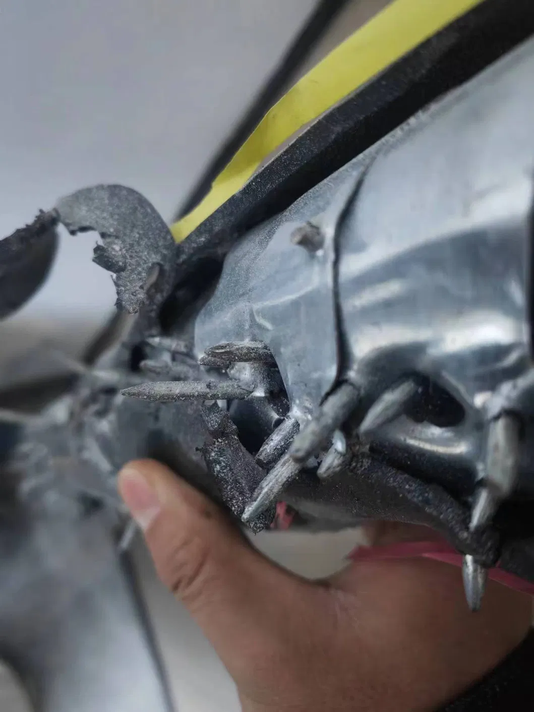 Double Angles Spiking Cable Ensure The Cable Is Unlive Patented Product