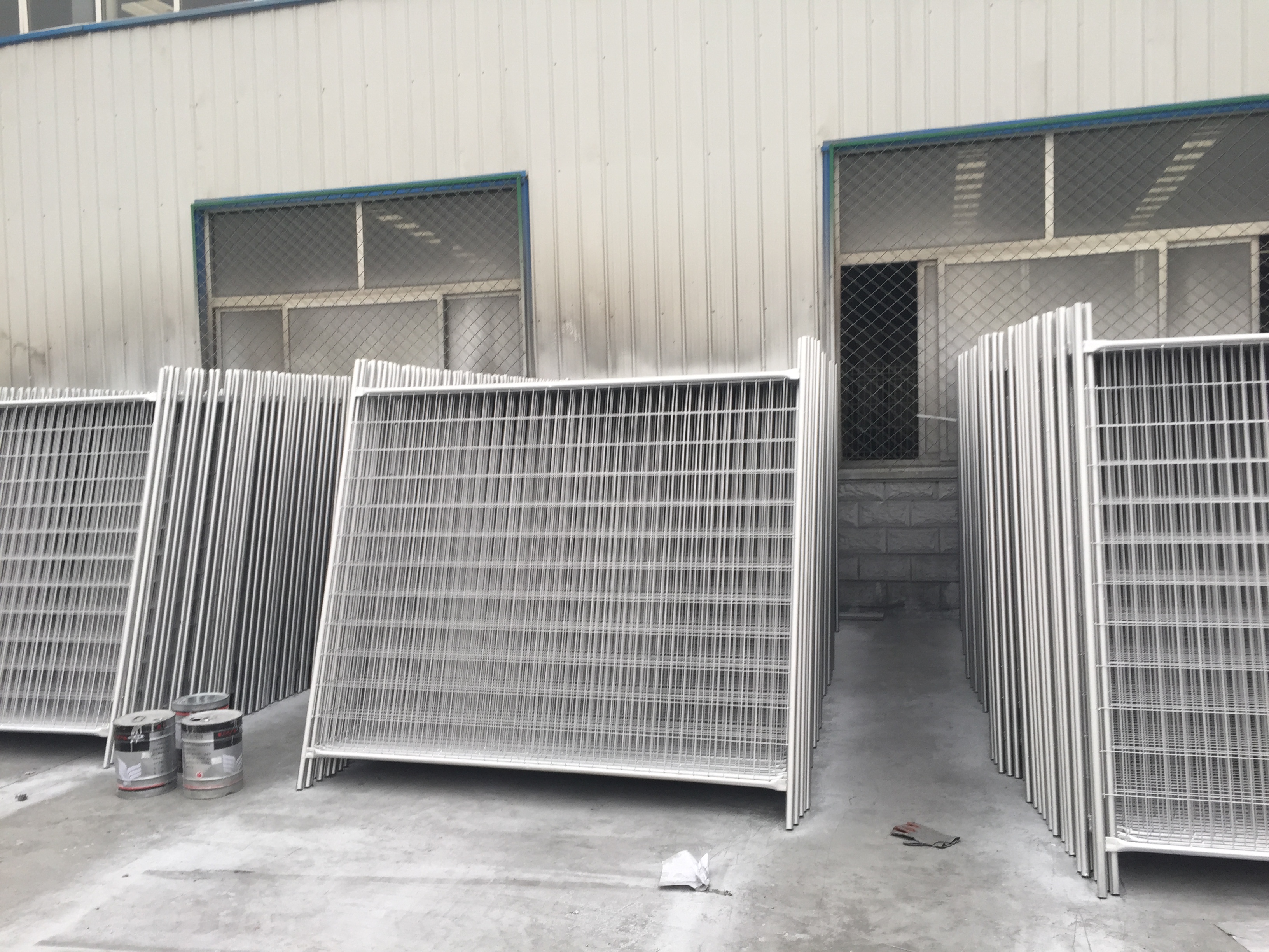 Height 2.1m x  Width 3.3m temporary construction fence for sale Hot dipped galvanized  Q235 steel temp fence panels
