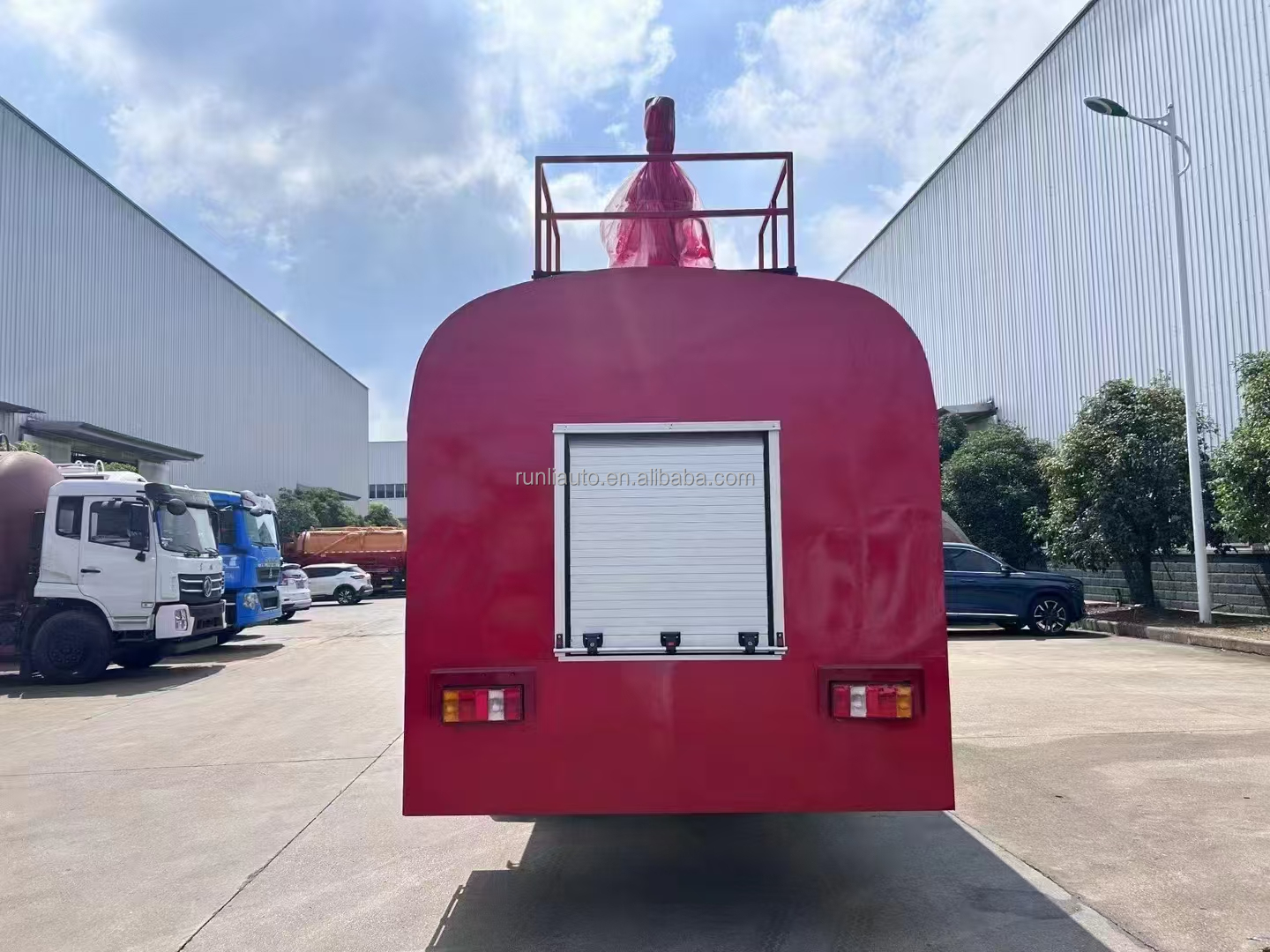 Factory Customized HOWO Fire Truck Fire Rescue Fighting Water Fire Truck