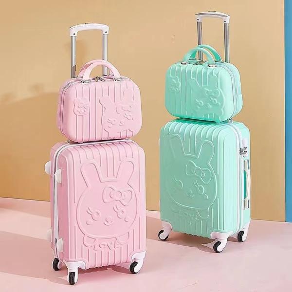 Glamorous Getaways: Fashionable Girls' Travel Set with Integrated Beauty Organizer