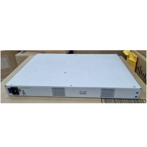 16 GB SSD Rack Mountable Wireless Router 8200L-1N-4T