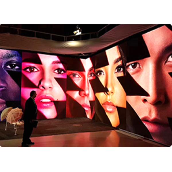 Electronic Small Pitch LED Display Self Adjusting Intelligent System Wide Color Range