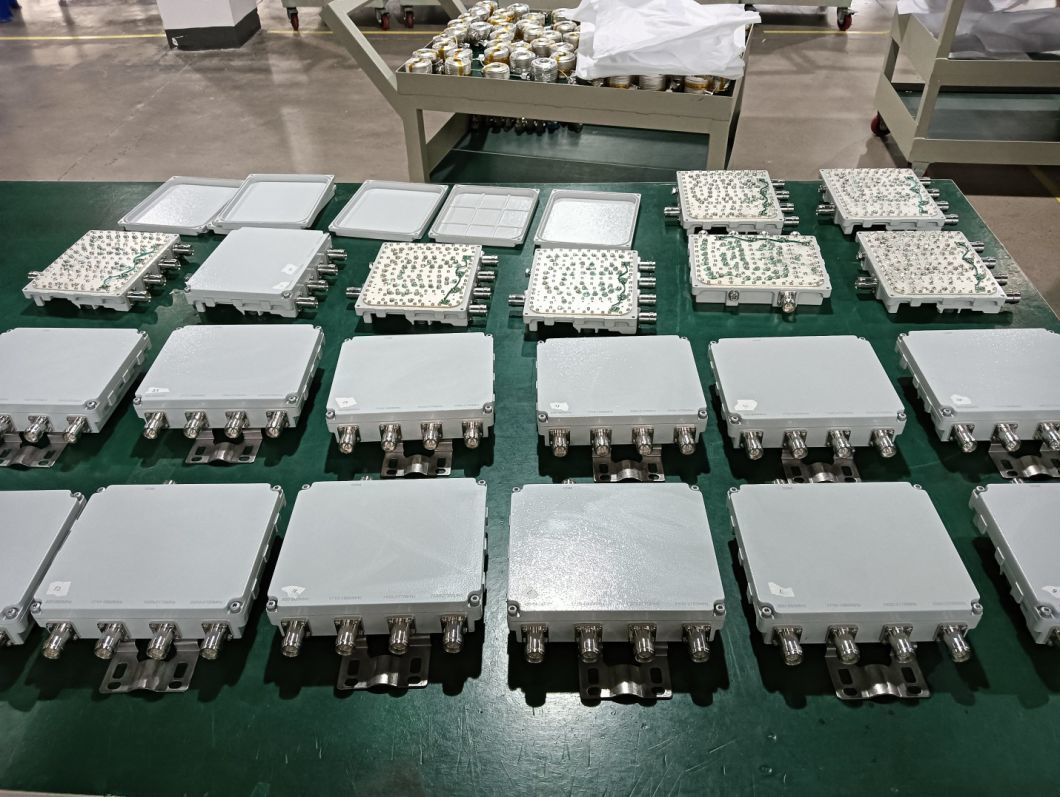 Hot Sale RF Combiner Low Pim -112dbc 1920-2170 2300-2400MHz 300W Triplexer RF Diplexer with 4.3-10 Female Connector