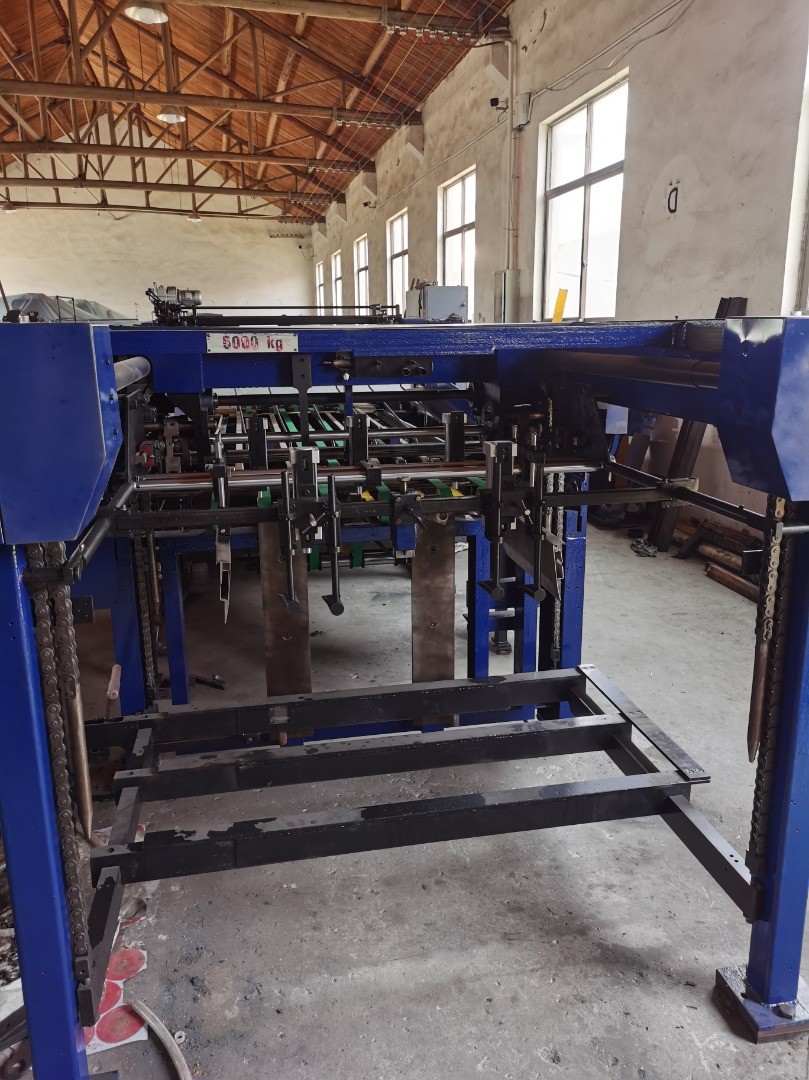 Used Crabtree Coating Varnishing Machine With Feeder