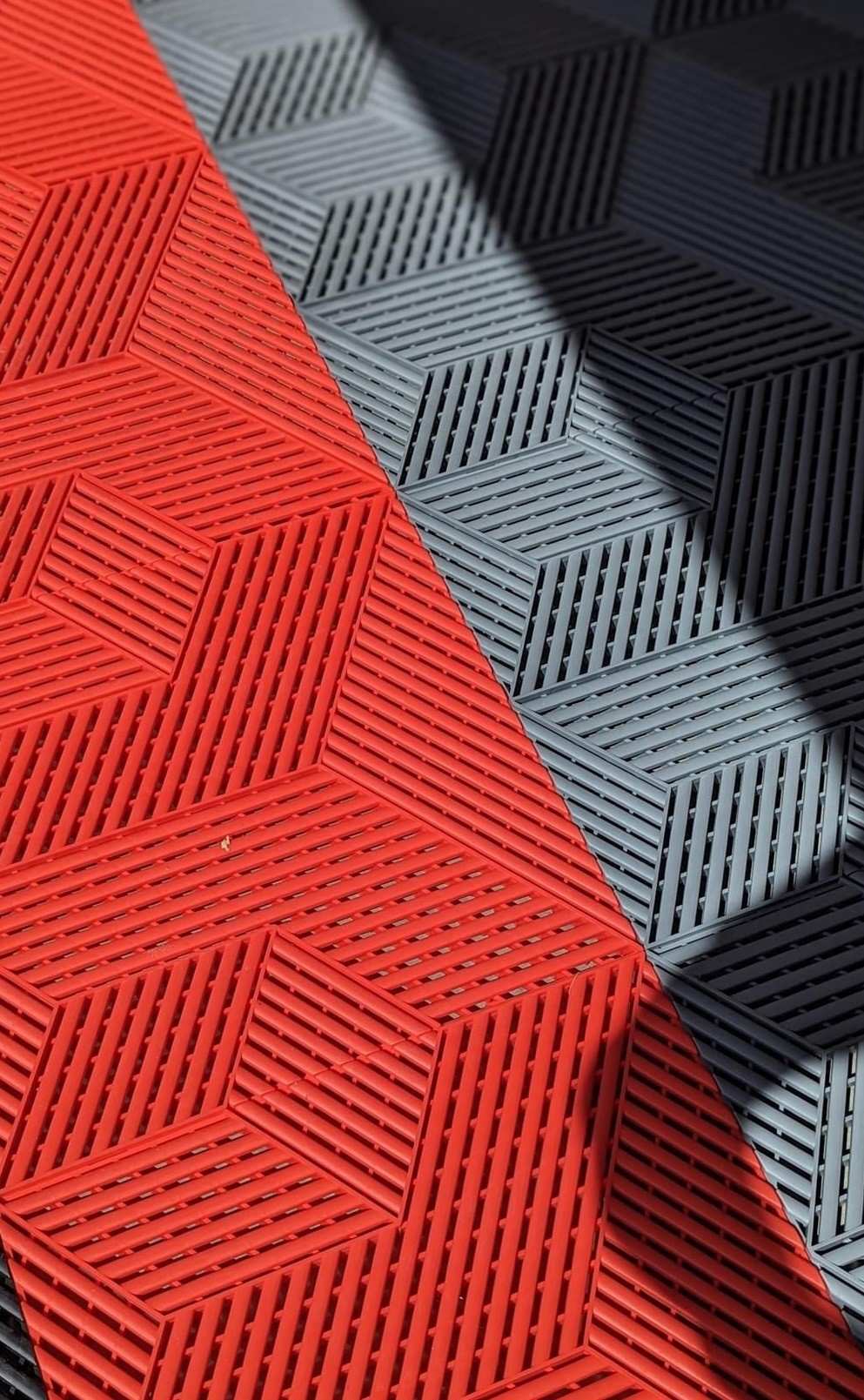Interlocking Black Garage Tile 0.7in Supports 2500 Lbs Per Square Ft