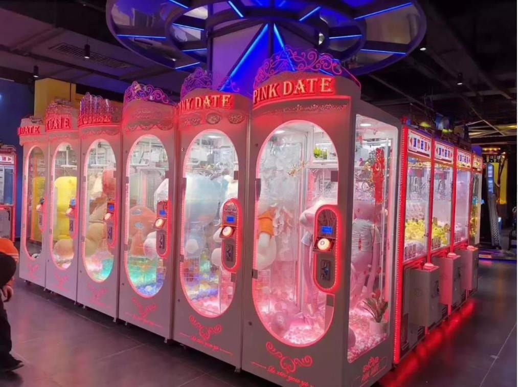 Colorful Doll Grabbing Machine Arcade Toy Grabber Machine For Game Center