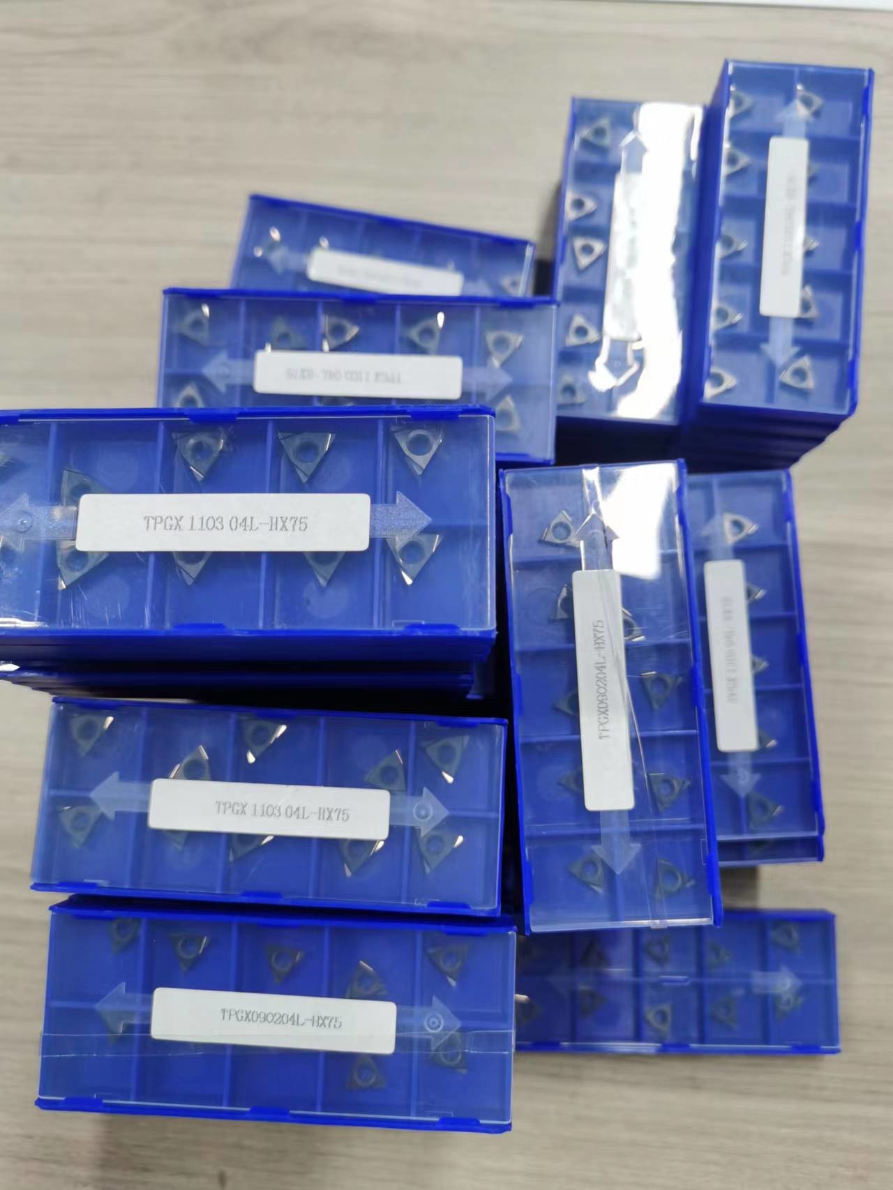 Carbide Milling Inserts TPGX 090204L Equivalent To Mitsubishi Insert