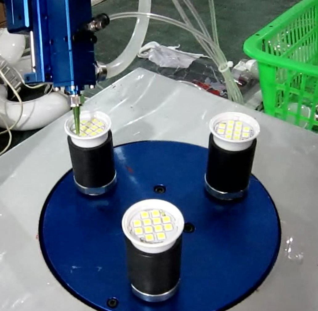 LED Bulb Holder Automatic Sealing Machine