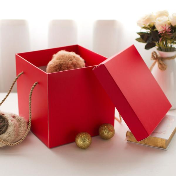 China Flat Packing Cardboard Festival Kraft Paper Gift Boxes With Lids wholesale