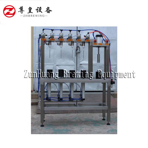 Quality 330ml / 500ml Manual Beer Bottling Machine , Automatic 4 Head Beer Bottle Filler for sale
