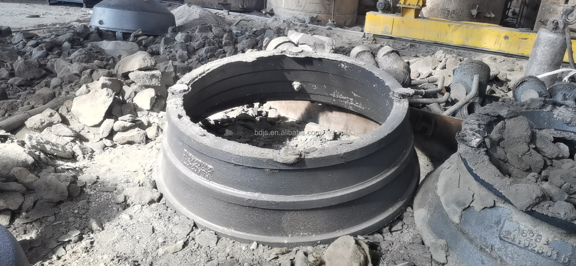 NP13 15 Impact Crusher Spare Parts Blow Bar for Durable Mineral Processing Needs