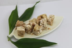 China Cashew Nut Cluster Snacks No Frying Low Calorie By Modern Processing Technology wholesale