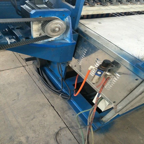 70times/Min Pneumatic Spot Welding Machine Low Carbon Steel Cylinder