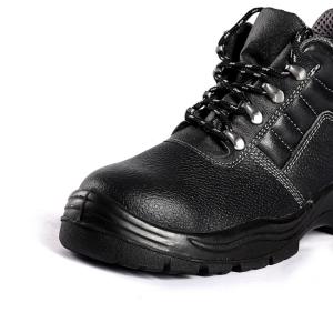 Breathable Mesh Lining Injection Moulding Safety Shoes Slip And Abrasion