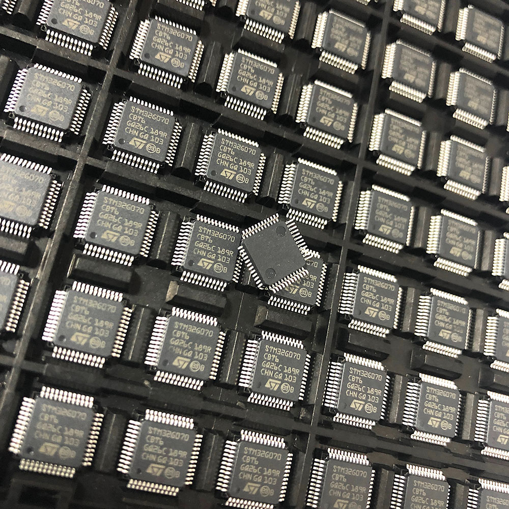 MCP1825S-3302E/DB Power Management IC REG LIN 3.3V 500MA SOT223-3 Linear Voltage Regulator Original