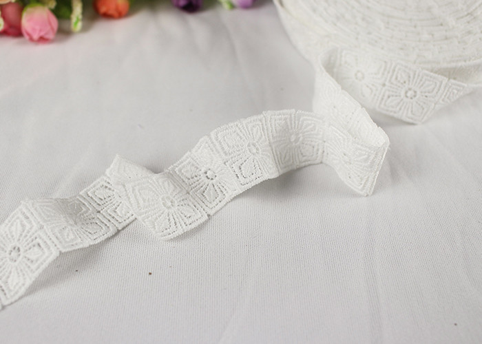 Chemical Solubility Polyester Lace Trim With Concise Quadrate Flower Design
