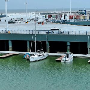 China Aluminum Alloy Floating Dock Wharf Pontoon Floating Jetty Pier Float Dock wholesale