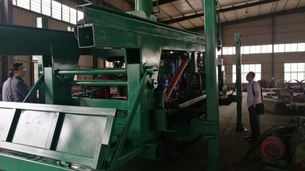 Quality Steel Crawler Chassis Engineering Drilling Rig With Mud Reverse Circulation for sale