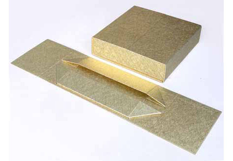 Custom Made Recycled Gift Boxes Various Color Solid Structure SGS Certification