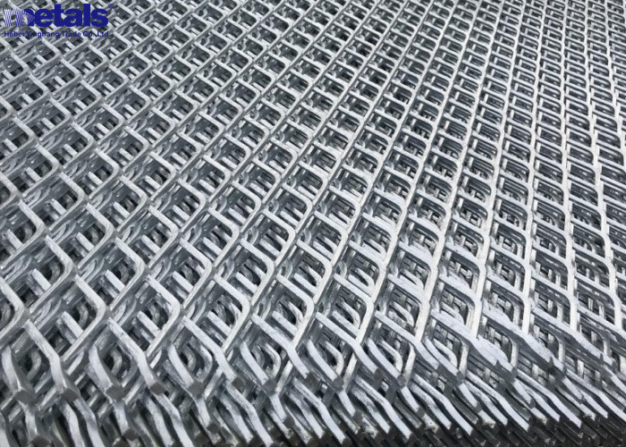 China 304 Stainless Steel Diamond Expanded Metal Mesh Sheet Heavy Duty wholesale