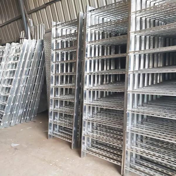 Customizable Strong Cable Tray With Flexible Ventilation Groove