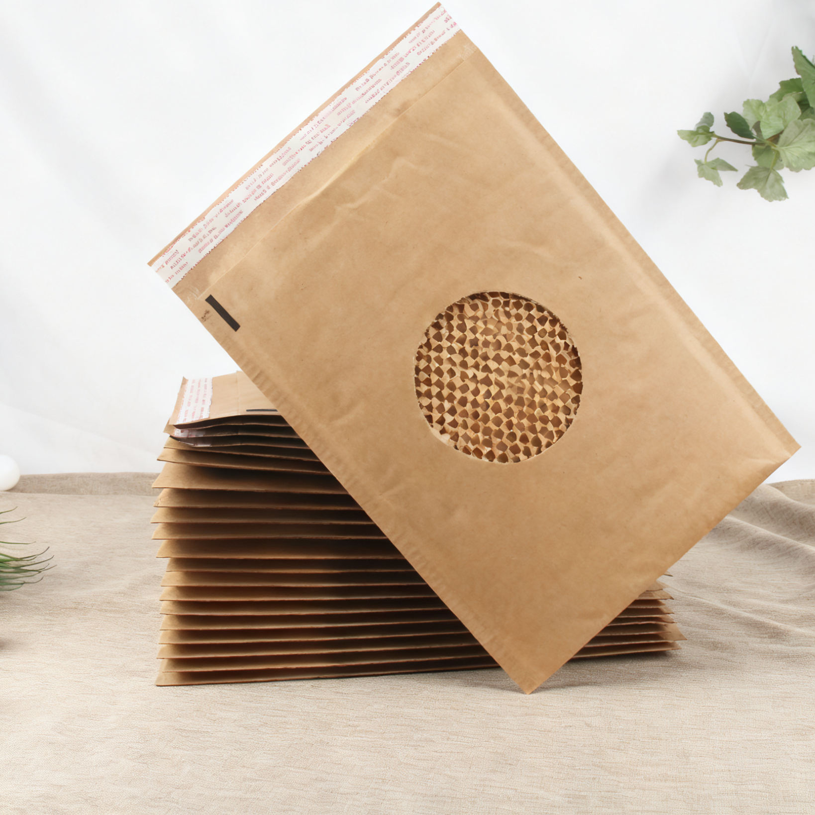 Honeycomb paper envelope product example