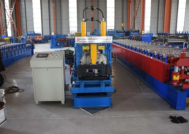 Different Size C Section Roll Forming Machine , Purlin Roll Former With Manual Modify Mold