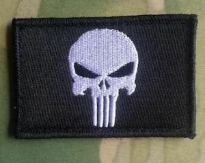 China Skull Flag Punisher Rocker Embroidered Iron On Patches Front Biker Vest Mini Patch wholesale