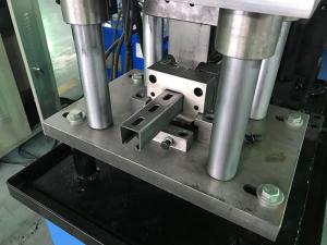 China 1.0 - 1.6mm Guardrail Roll Forming Machine 14 stations By Chain wholesale