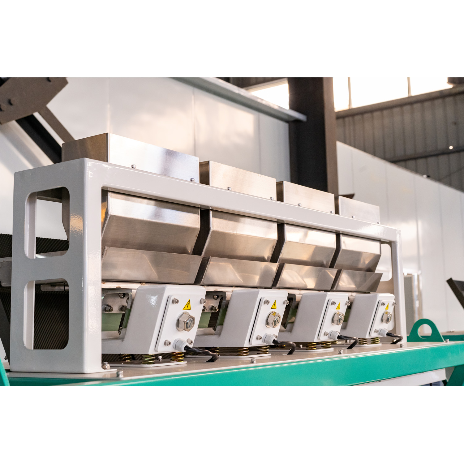 7 Chutes 220v CCD Bean Color Sorter Machine For Sorting Grain Crops