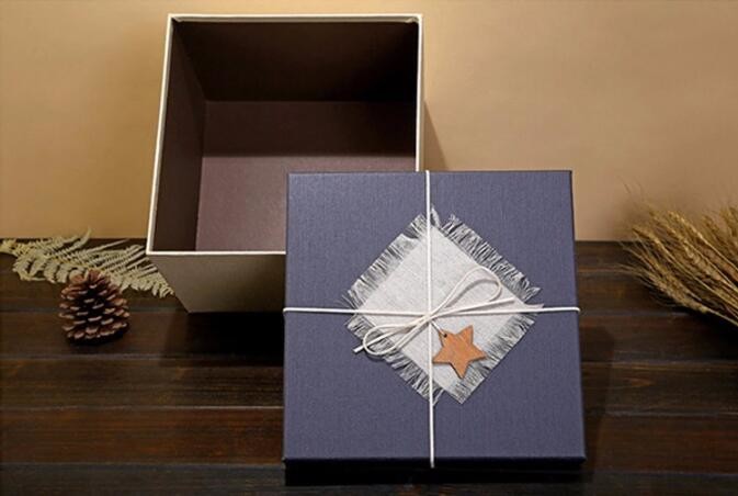 Custom design gradient color luxury paper packaging gift box with lid,Paper Flower Box Florist Bouquet Box Packaging Ros