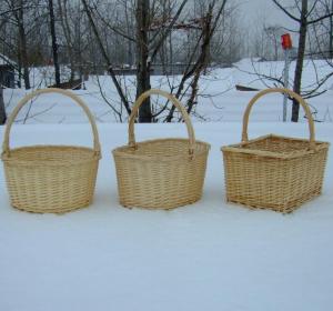 China wicker picnic basket round shape square shape with handle customize dimension water cleaning wholesale