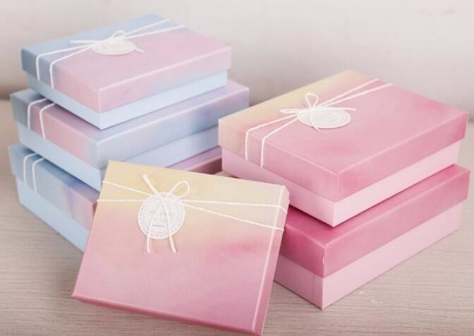 Custom design gradient color luxury paper packaging gift box with lid,Paper Flower Box Florist Bouquet Box Packaging Ros